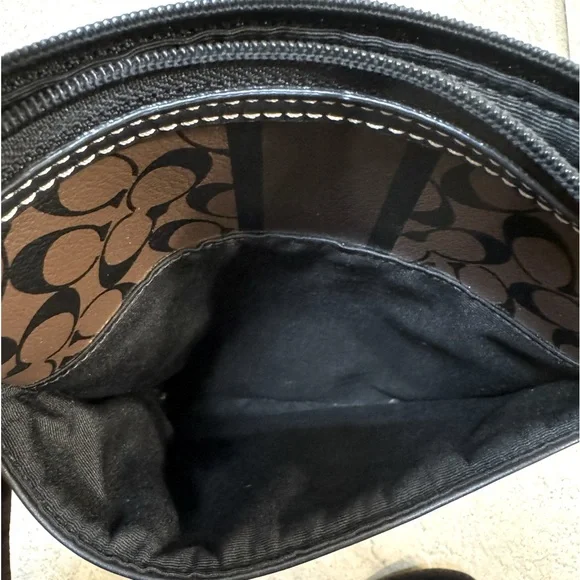 Coach Signature Crossbody Shoulder Bag - Picture 5 of 8